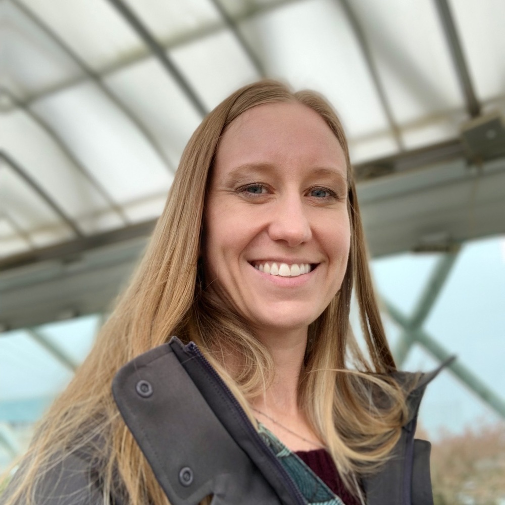 Meet your Posher, Laura